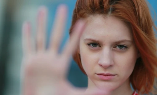 Jak wyznaczać zdrowe granice emocjonalne?